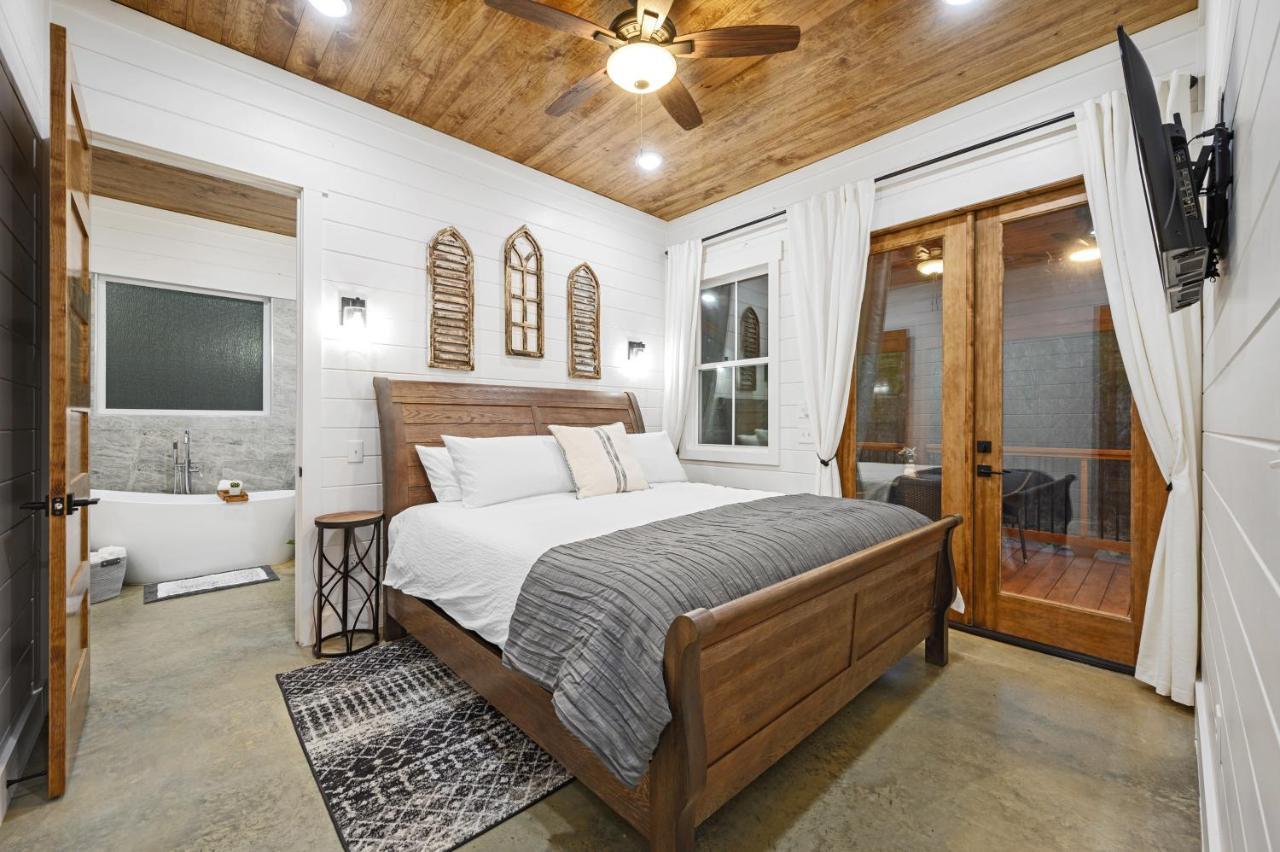 Bella Luna Cabin - Cozy Farmhouse Cabin, Private Deck, Swing Set, Fire Pit, Hot Tub Βίλα Broken Bow Εξωτερικό φωτογραφία