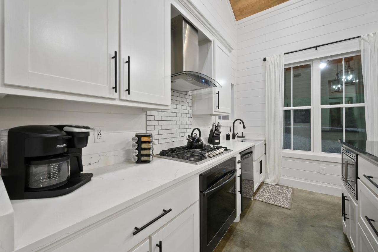 Bella Luna Cabin - Cozy Farmhouse Cabin, Private Deck, Swing Set, Fire Pit, Hot Tub Βίλα Broken Bow Εξωτερικό φωτογραφία
