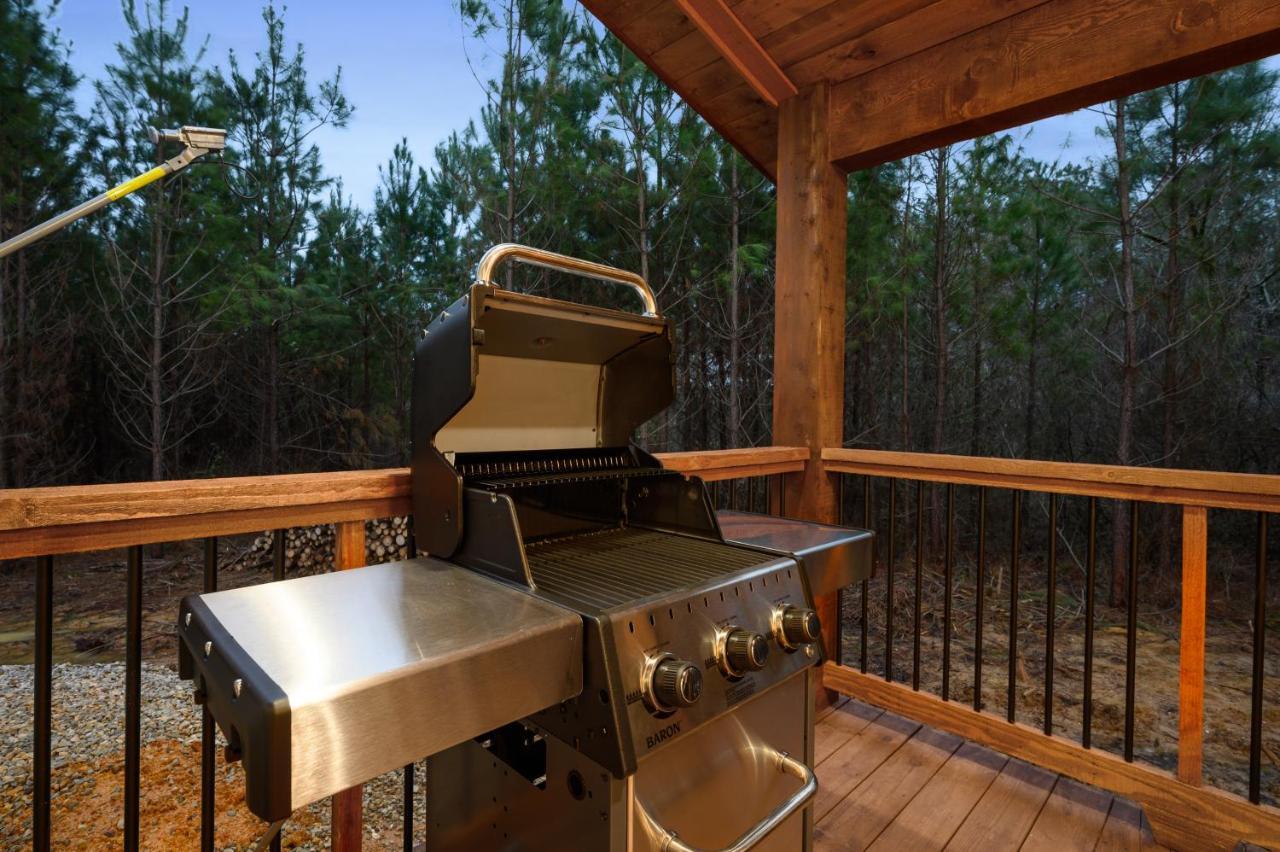 Bella Luna Cabin - Cozy Farmhouse Cabin, Private Deck, Swing Set, Fire Pit, Hot Tub Βίλα Broken Bow Εξωτερικό φωτογραφία
